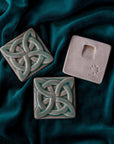 Lover's Knot Tile