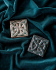 Lover's Knot Tile