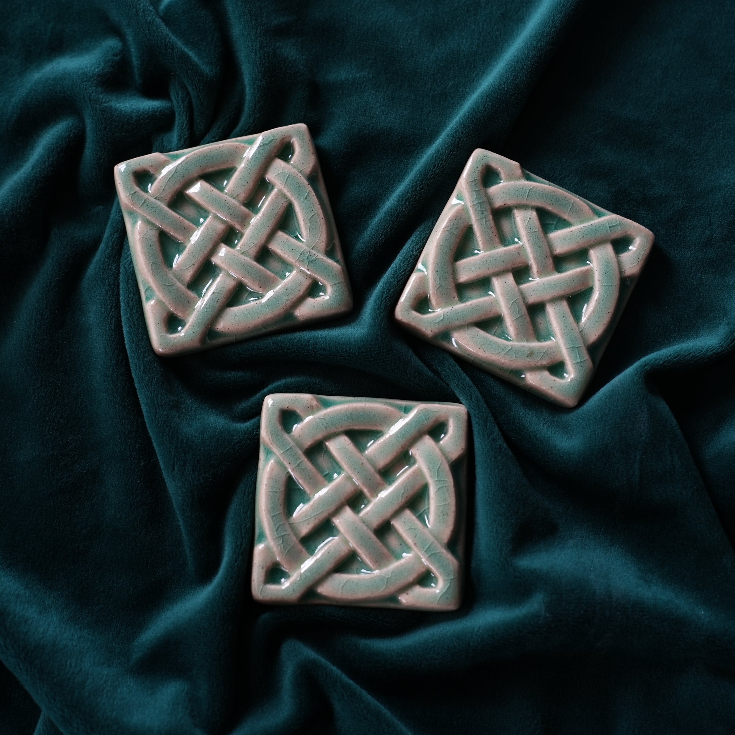Journey Knot Tile
