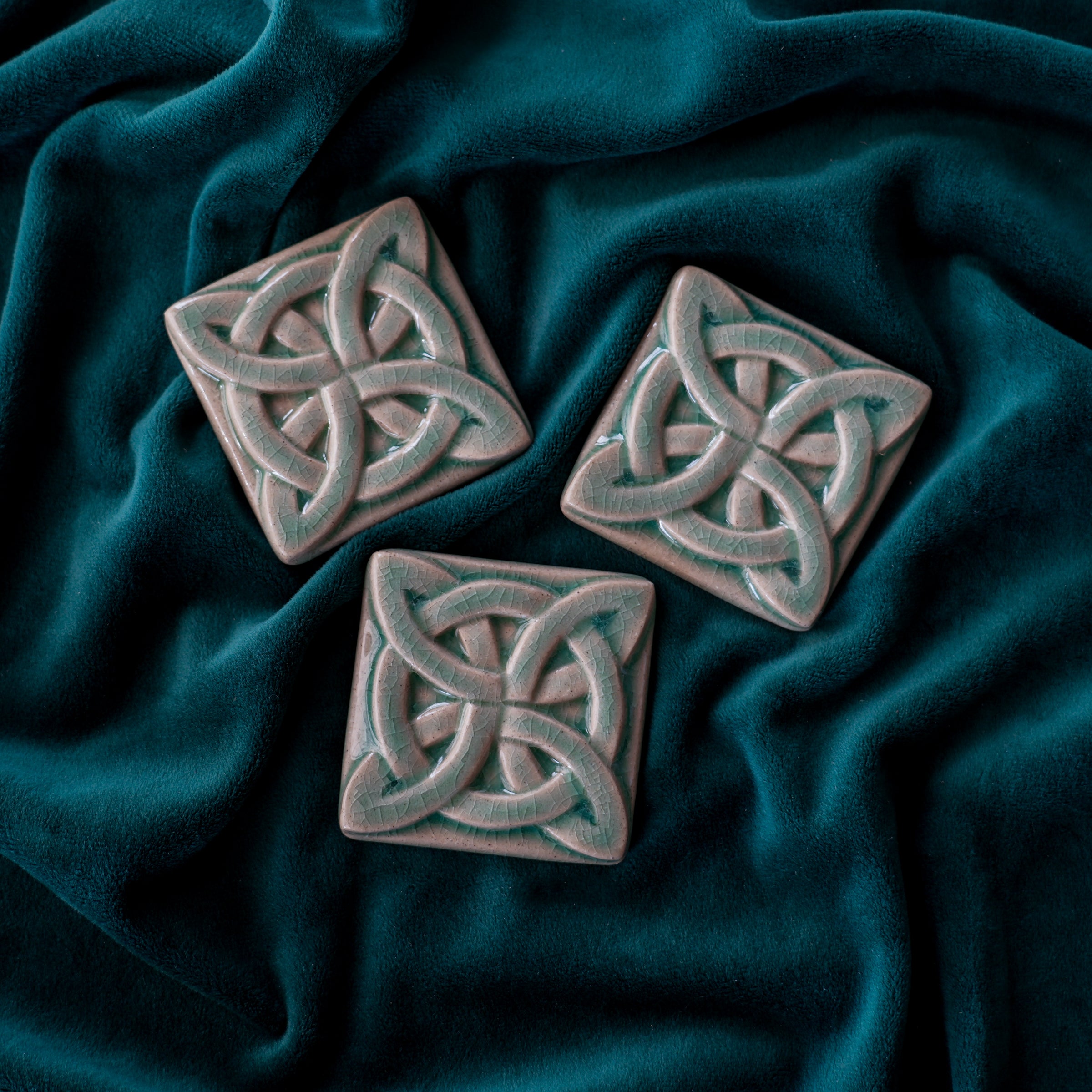 Lover's Knot Tile
