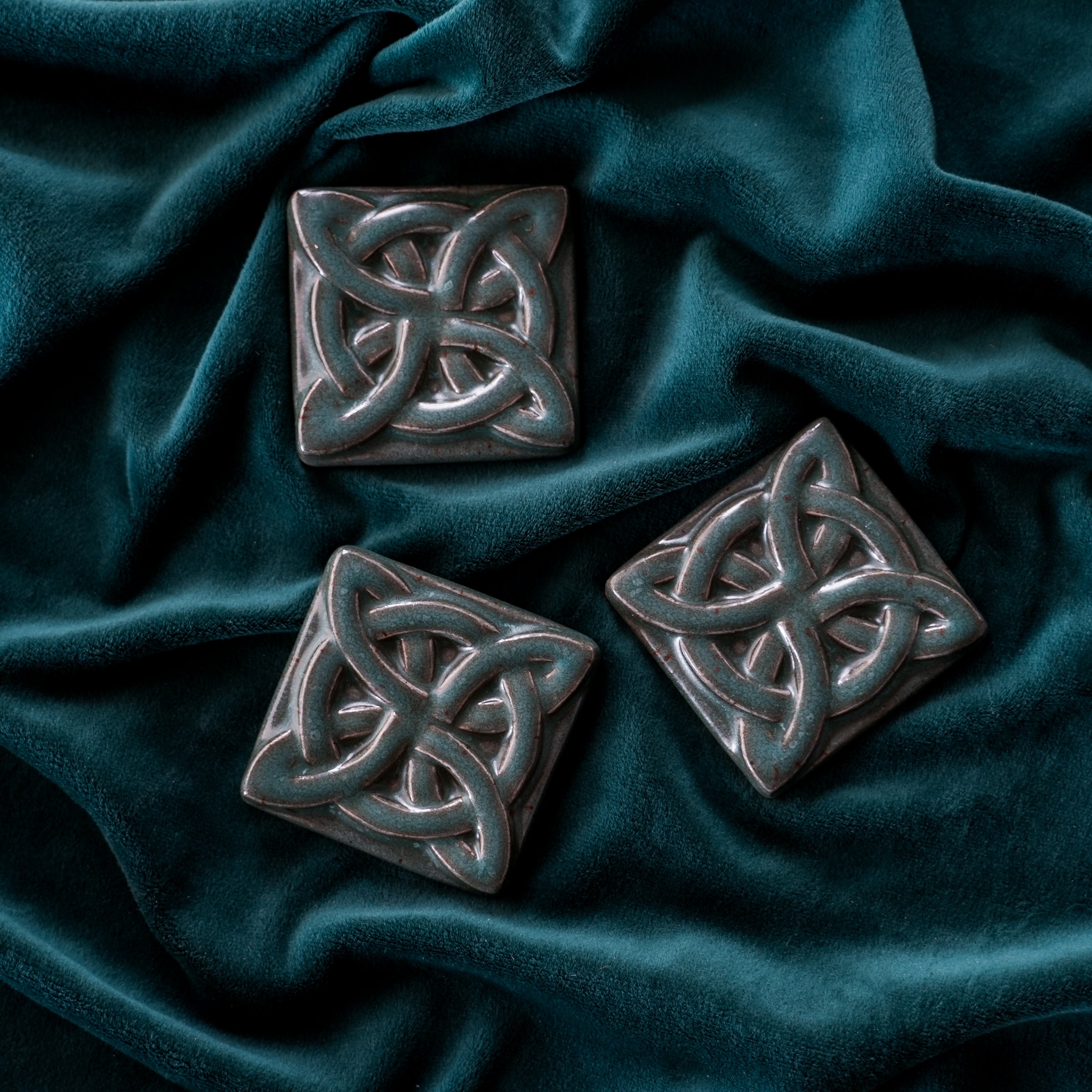 Lover's Knot Tile