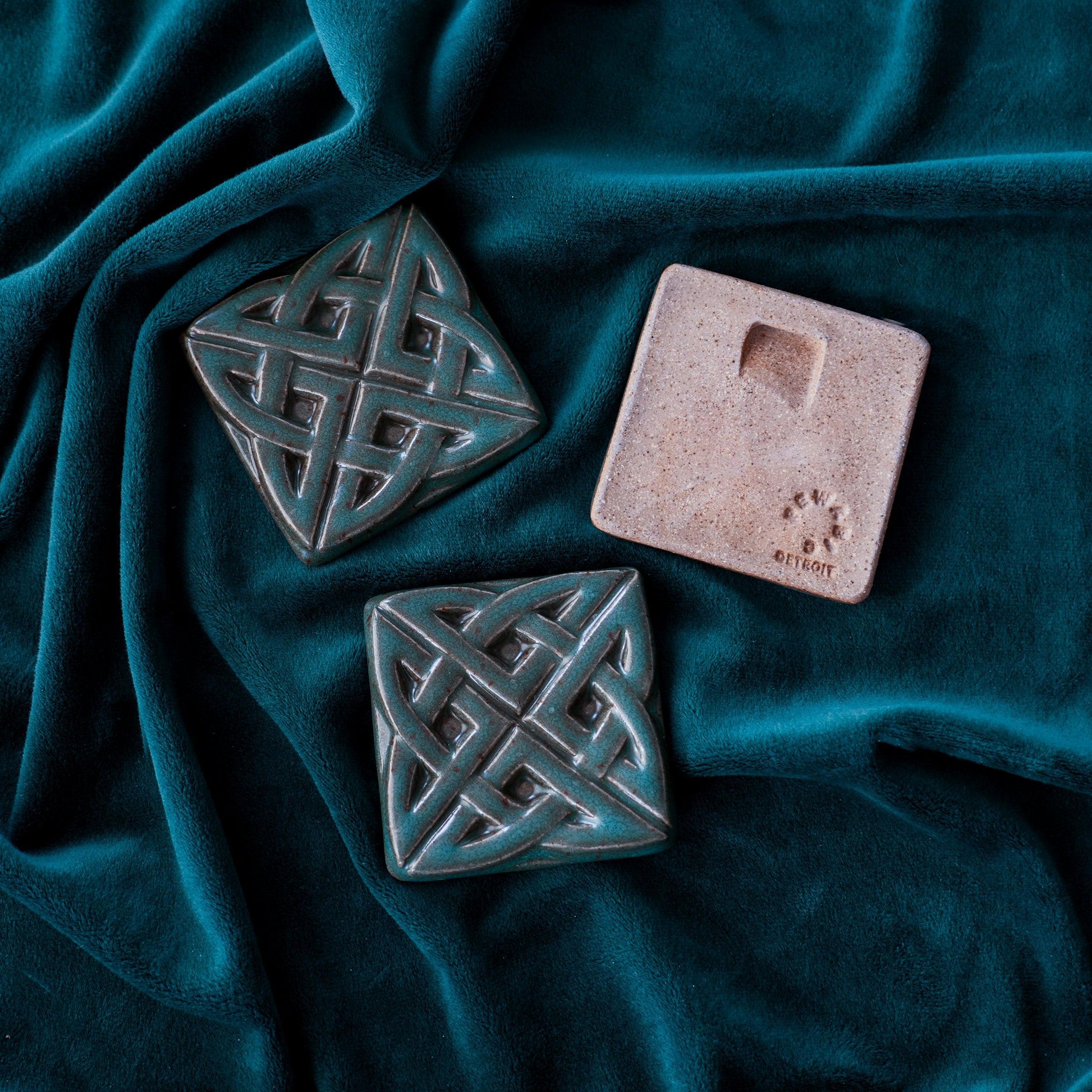 Eternity Knot Tile