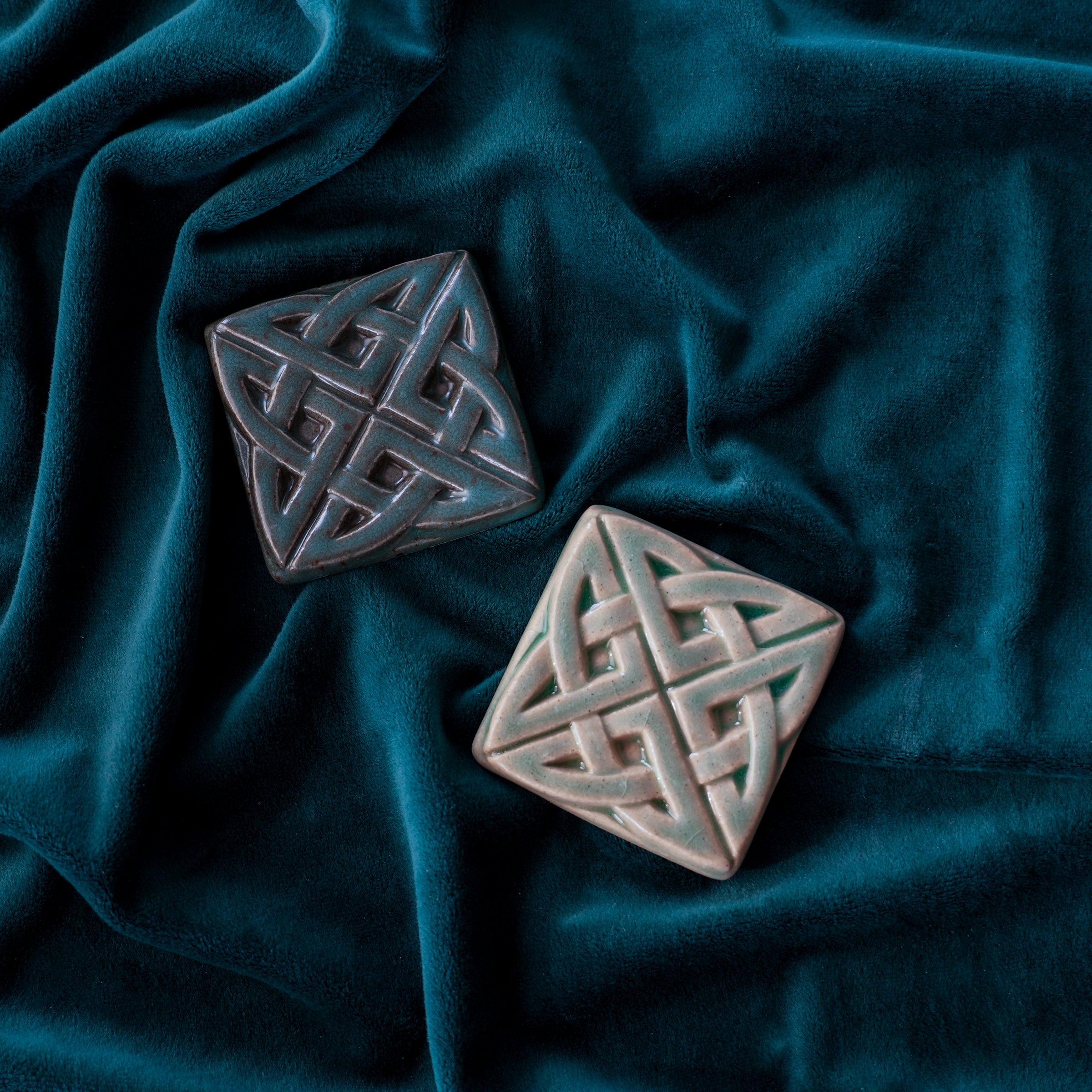 Eternity Knot Tile