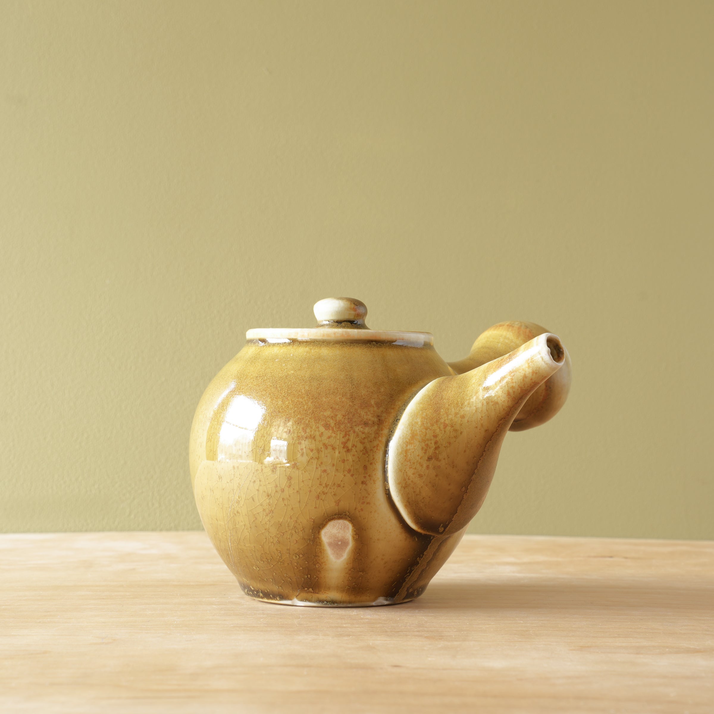 Davis | Taupe Teapot