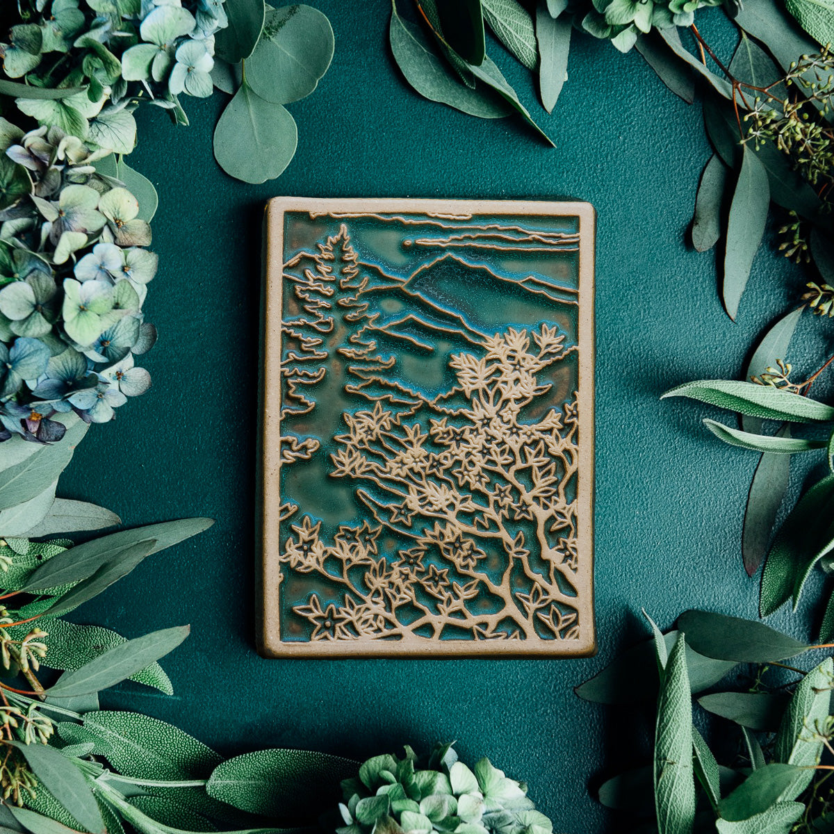 Mountain View Tile | Two-Tone