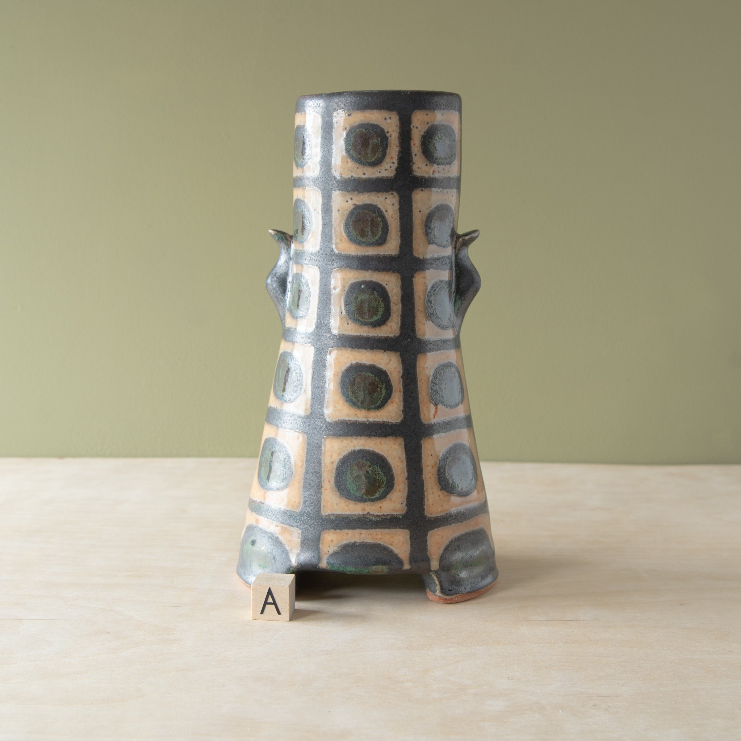 Karner | Dot Collection
