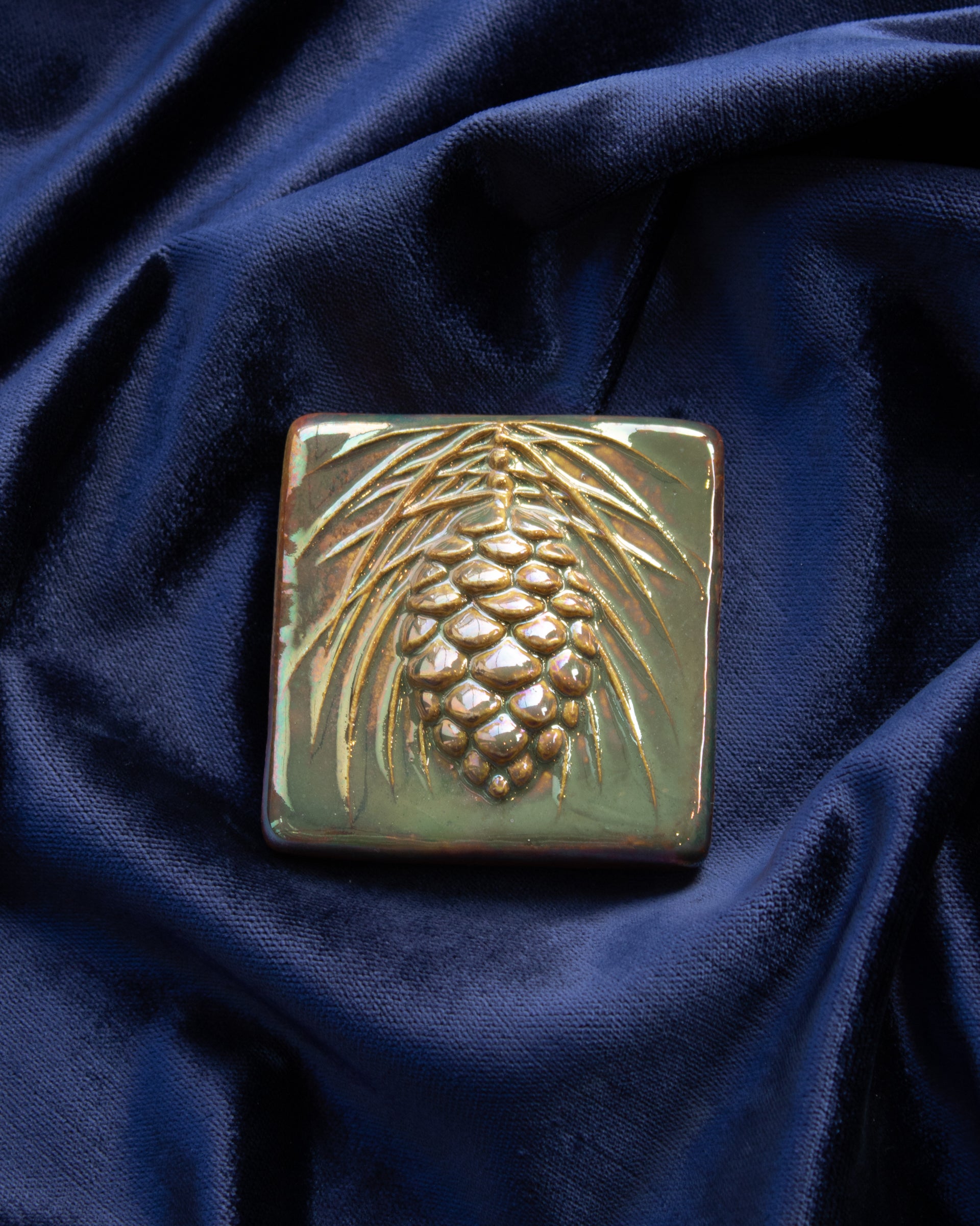3x3 Pinecone Iridescent