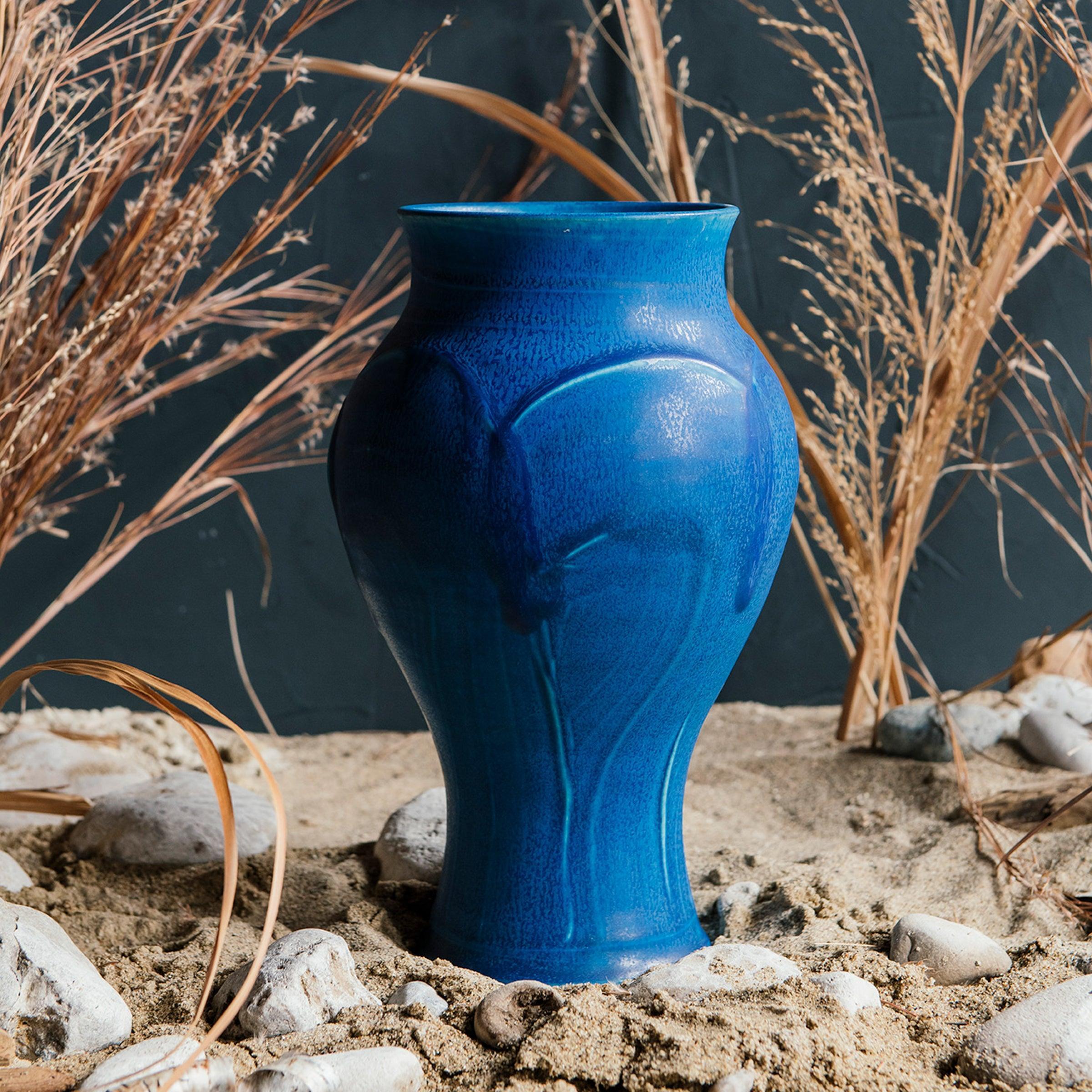 Medium Classic Vase
